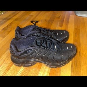 Nike Vaporwave Black Sneakers